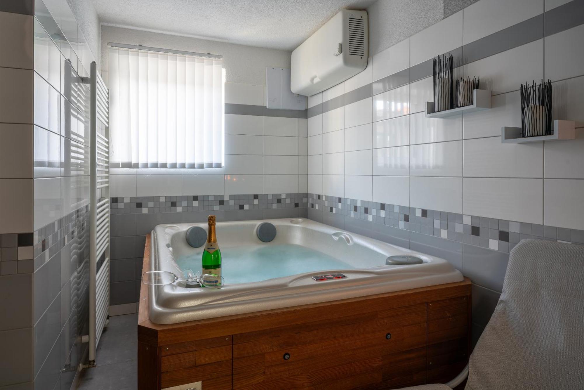 Rezidence Sunny Hill Holiday home Frymburk